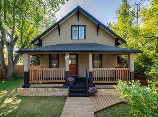 77 N Elma St W, Okotoks, AB T1S1J8