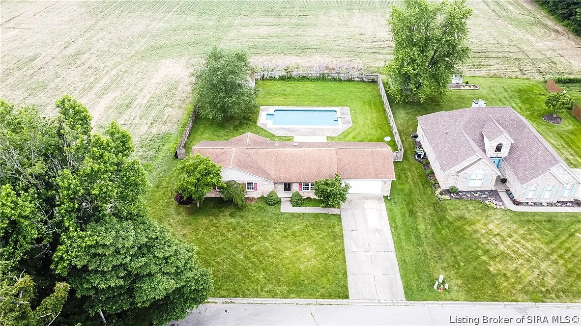 347 Mutton Creek Drive photo 1