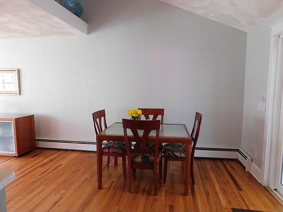 4th image of 13 Deborah Dr