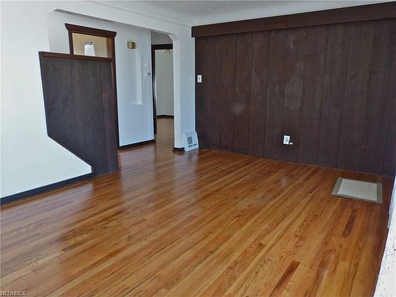 4th image of 30428 Fern Dr