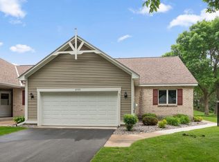 2735 Lake Court Dr, Mounds View, MN 55112