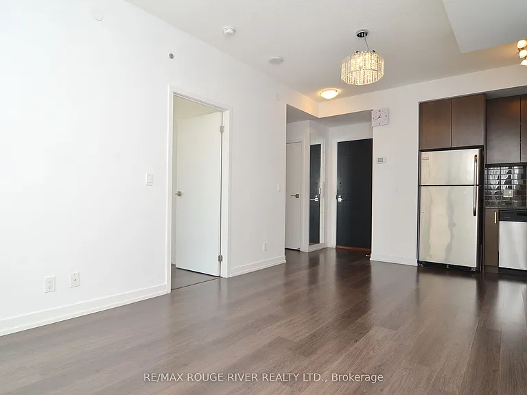 89 Dunfield Ave #509 — Photo 7