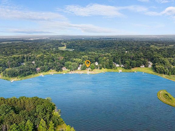 4th image of 2180 Island Dr