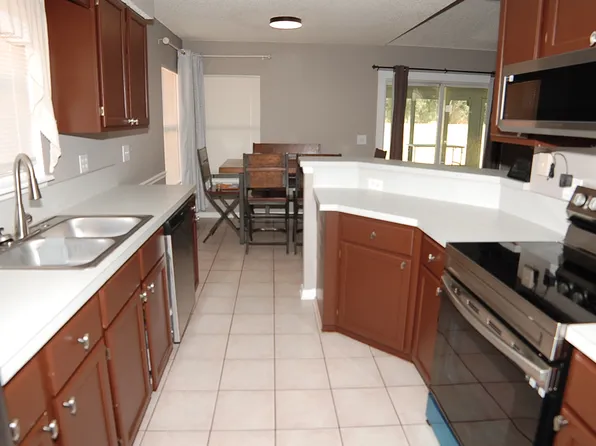 3256 Fox Squirrel Dr, Orange Park, FL 32073