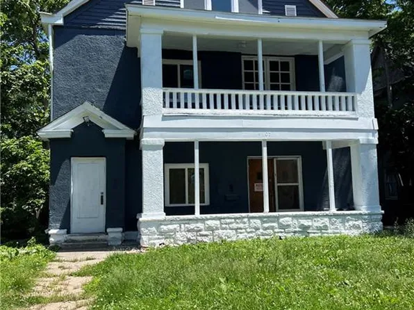 4105 Warwick Blvd, Kansas City, MO 64111