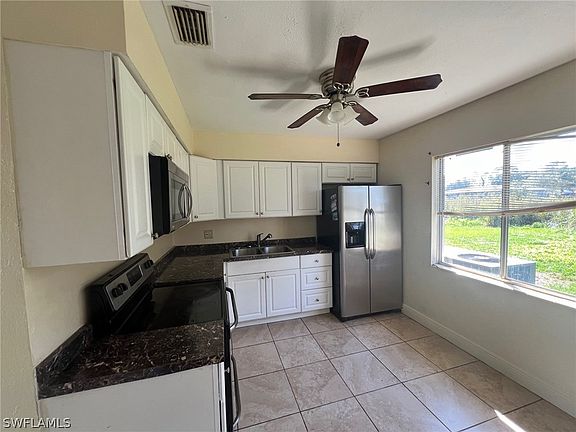 5th image of 600 Leeland Heights Blvd W