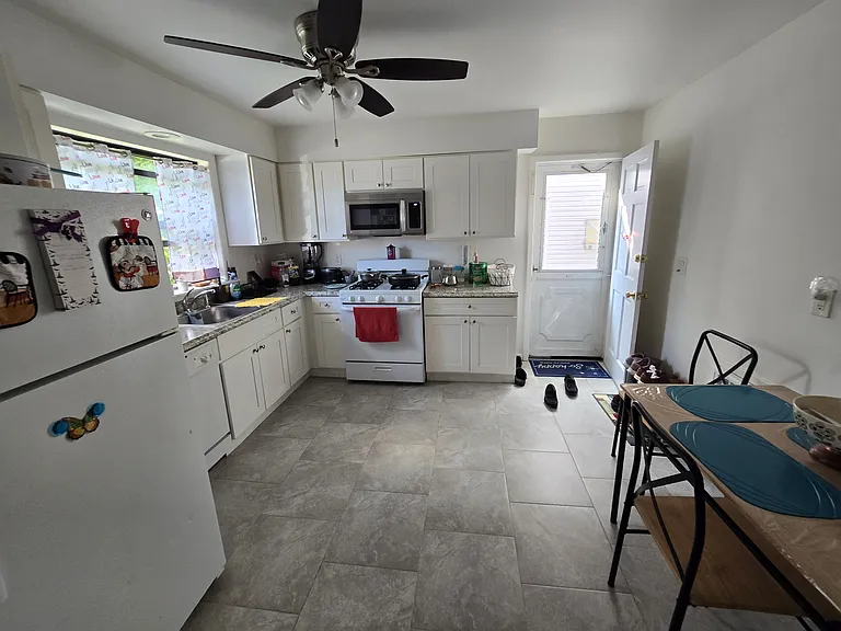 315 Delaware Ave #A — Photo 4