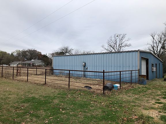 Side view of the shop