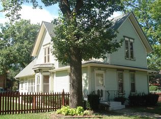 228 N Liberty St, Elgin, IL 60120