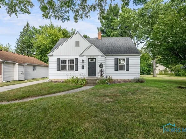 2112 Rivard Rd, Toledo, OH 43615
