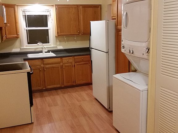 2nd image of 94 Waterly Ave