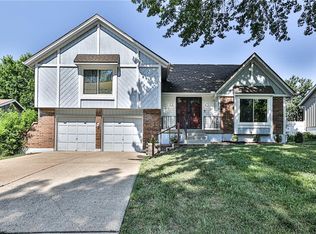 801 NW 19th St, Blue Springs, MO 64015