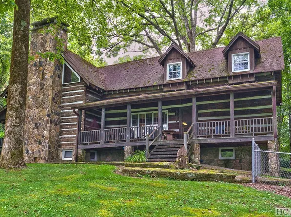 451 Buck Knob Road, Scaly Mountain, NC 28775