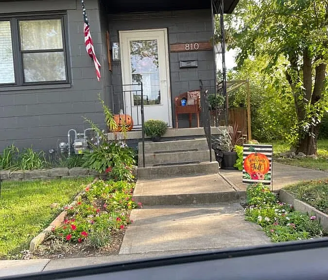 810 Richard St — Photo 1