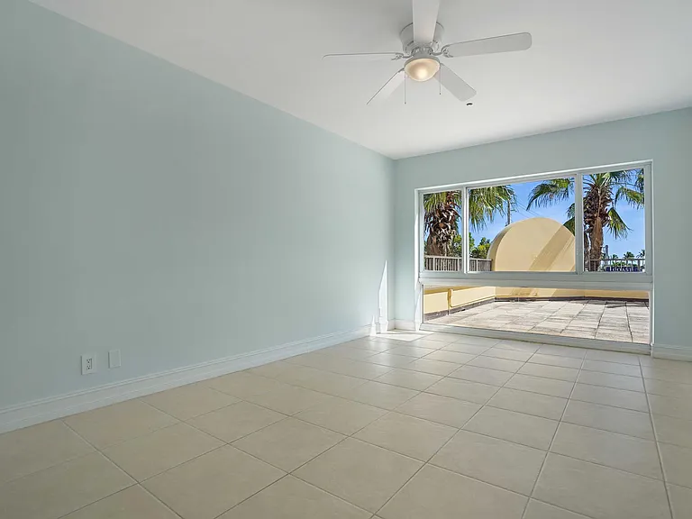 4405 N Ocean Dr #201 — Photo 1