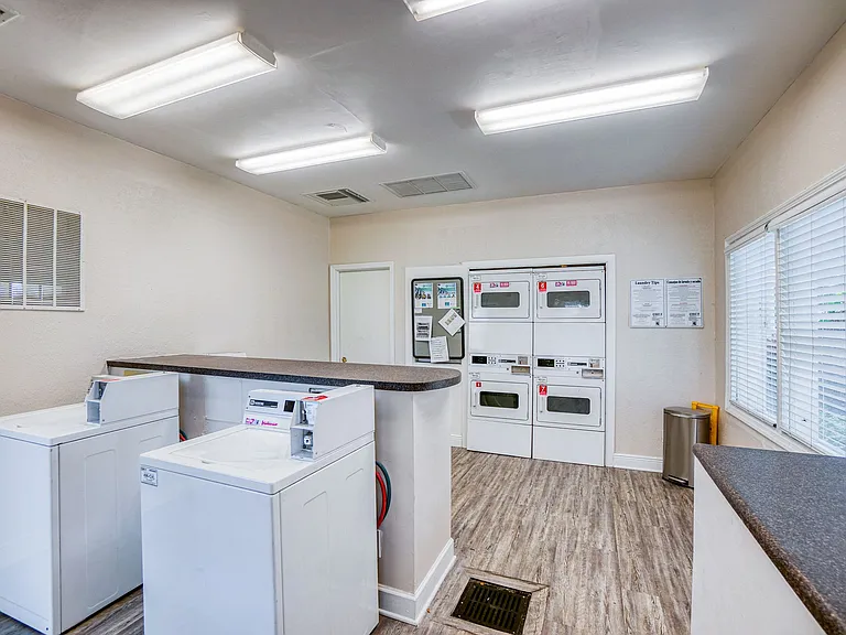 Laundry center