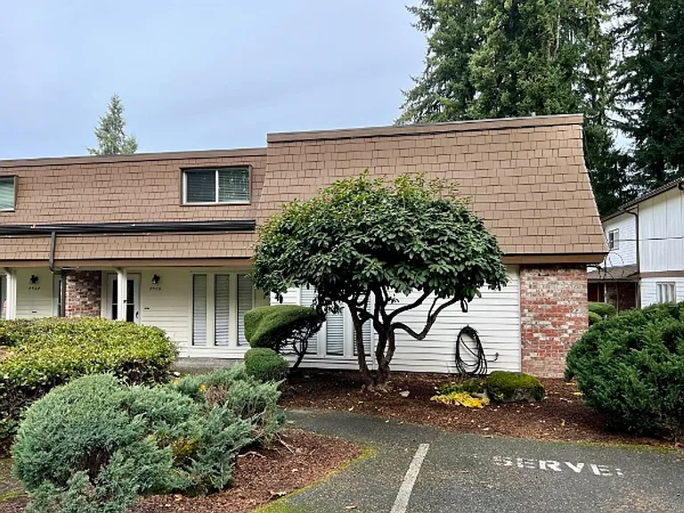 4508 6th Ave NE — Photo 1