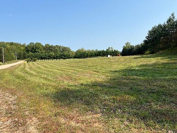 3rd image of Vacant Lan Wildlife Ln