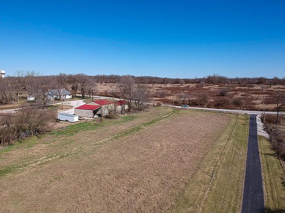 3rd image of 400-900north Cheyenne Road