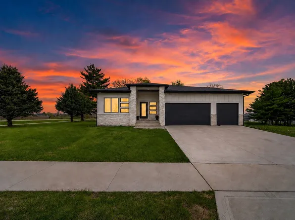 1403 19th St SE, Altoona, IA 50009
