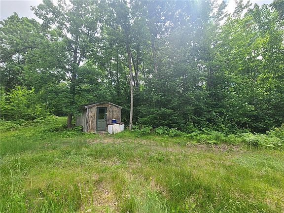 4th image of 29046 McKenzie Road
