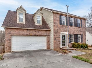 2220 Cripple Oak Ln, Powell, TN 37849
