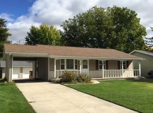 1105 Gomer Dr, Beaver Dam, WI 53916