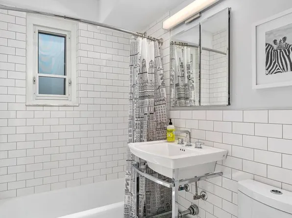 230 Jay Street image 8 of 12