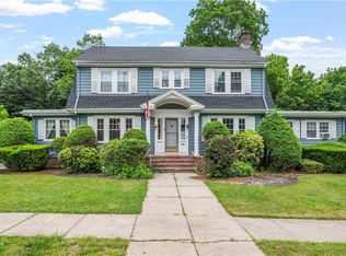 60 White Pkwy, North Smithfield, RI 02896