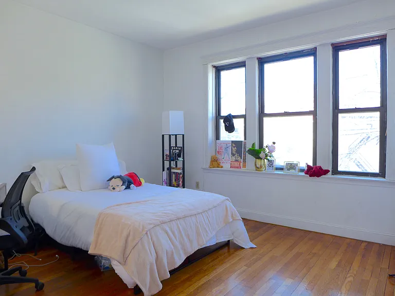 18 Mount Hood Rd #4 — Photo 12