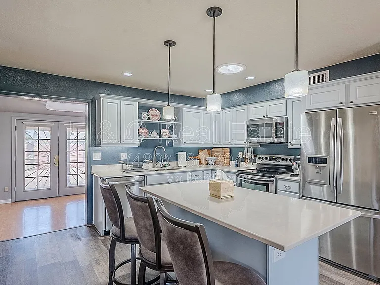 1022 W Apollo Ave — Photo 38