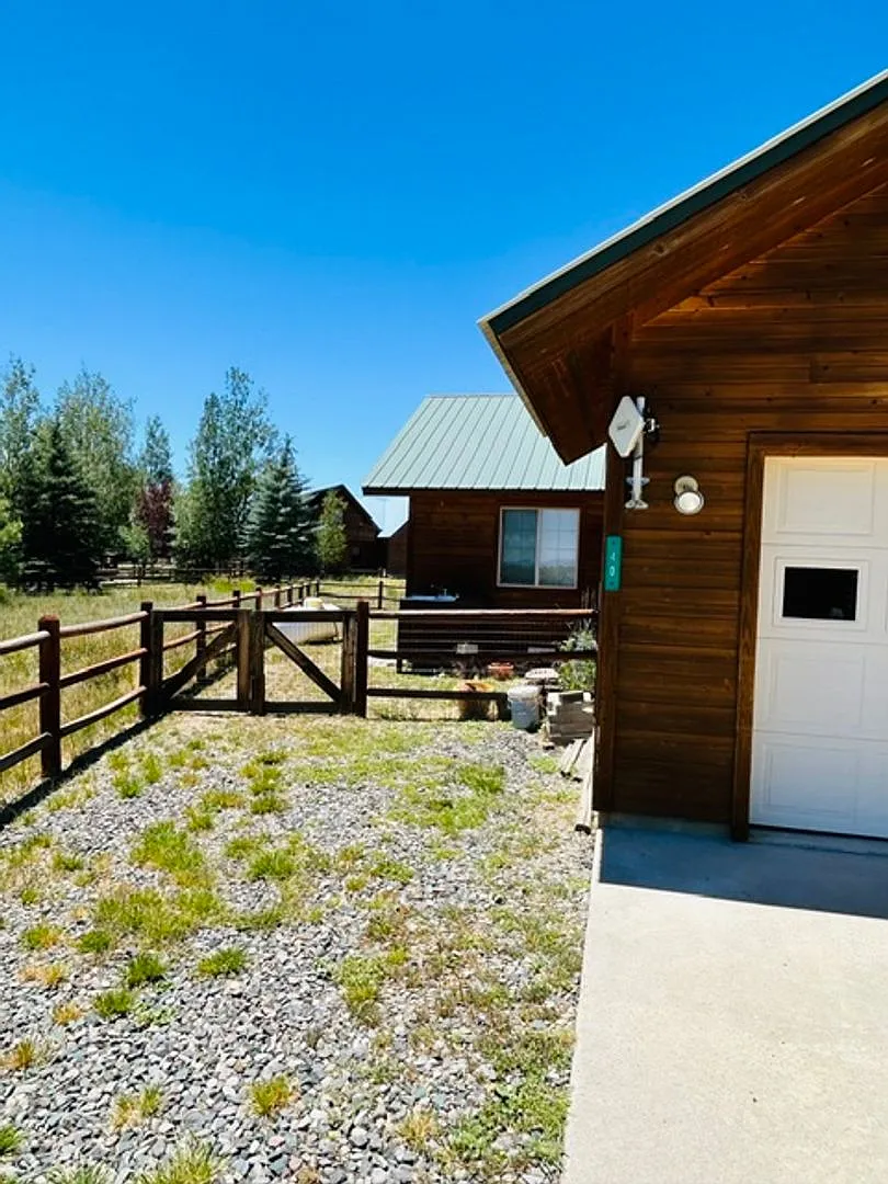 For Rent Fully Furnished 3 Bedroom, 2 Bath Home With Mountain Views — Photo 2