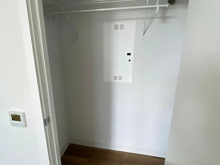 987 Queen St #1416 — Photo 8