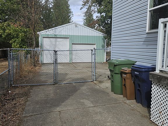 3rd image of 1219 E 32nd Ave