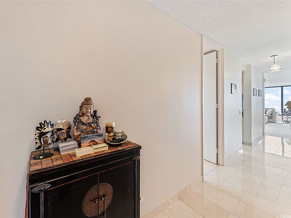 3rd image of 250 Kawaihae St APT 10A