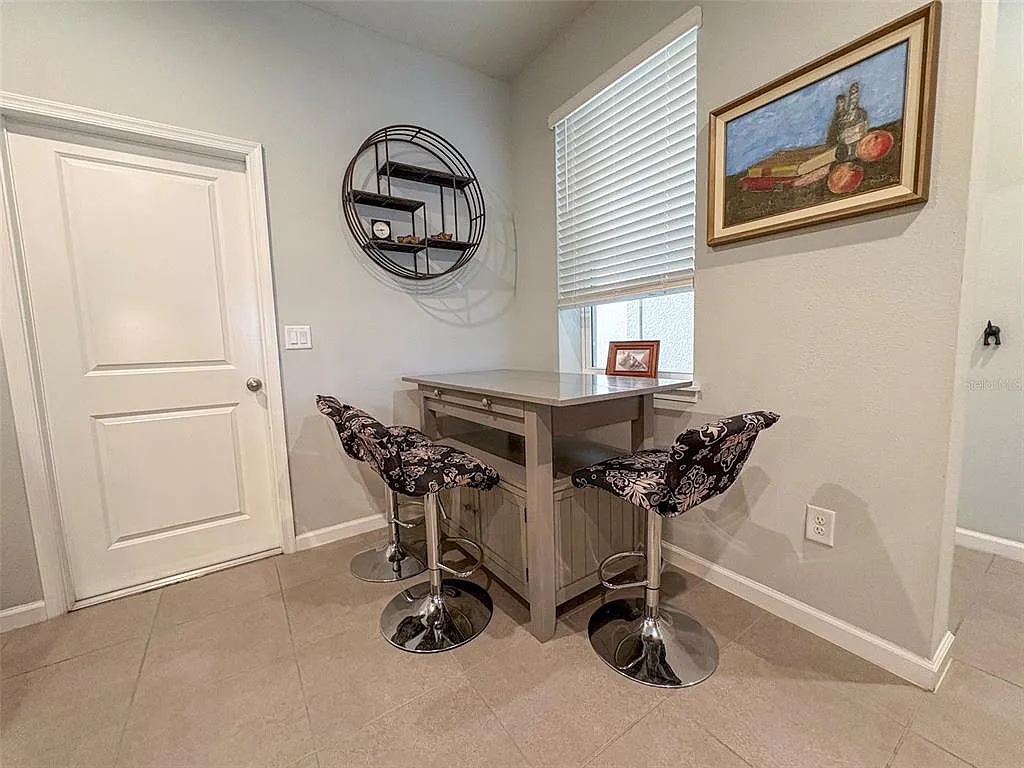 2 bed, 2.5 bath, 1536 sqft, $2,100 — Photo 4