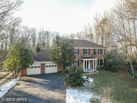 2nd image of 930 Cup Leaf Holly Ct