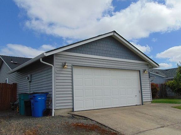5th image of 506 SE 11th St
