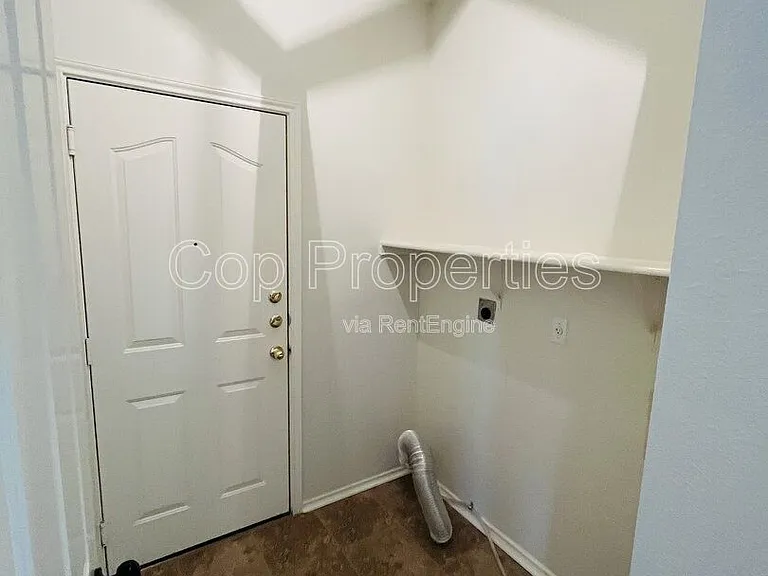 22622 Madison Park — Photo 23