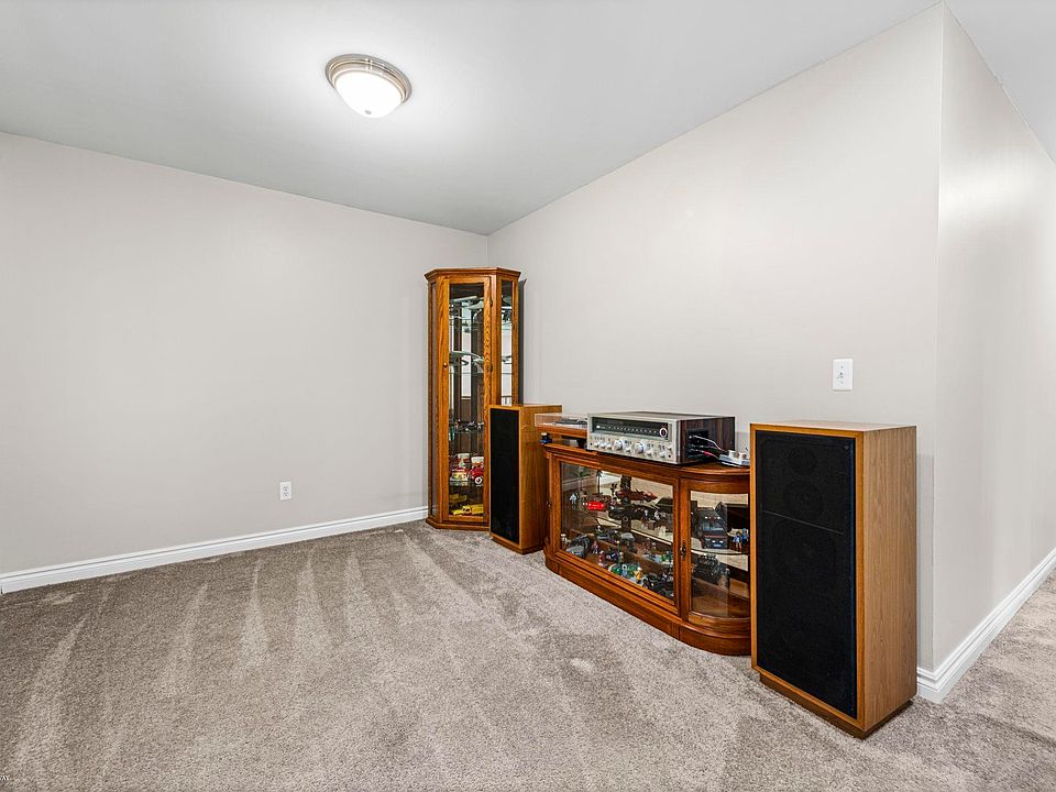 68242 Lake Angela Pointe, photo 26
