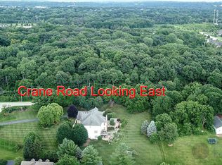 5N200 Crane Rd, Saint Charles, IL 60174