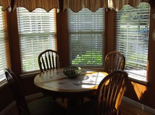 9 Halley Ln, Miller Place, NY 11764