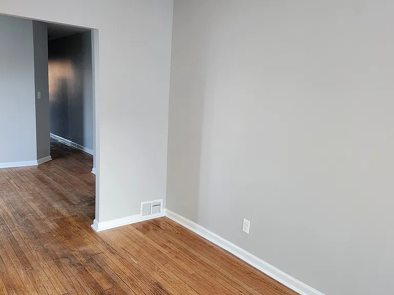 9412 Ravenswood Ave #1 — Photo 6