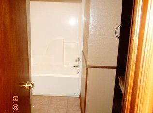 2604 Lonnie Ln, Moore, OK 73170