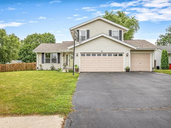 93 N Park Rd, Machesney Park, IL 61115