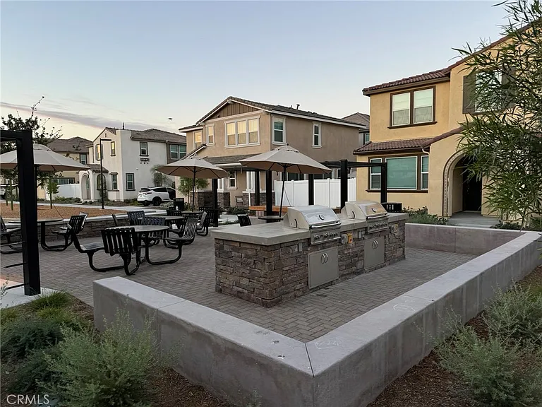 28094 Melrose Dr — Photo 32