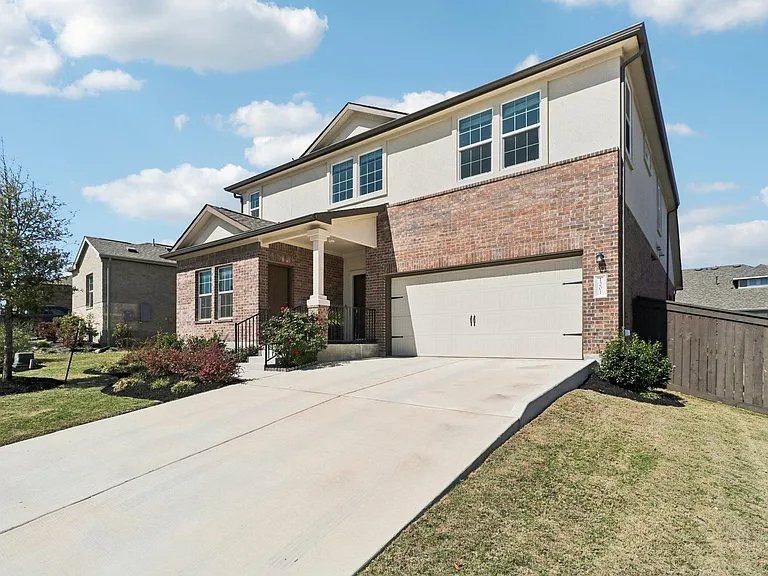 1201 Mallow Rd — Photo 3