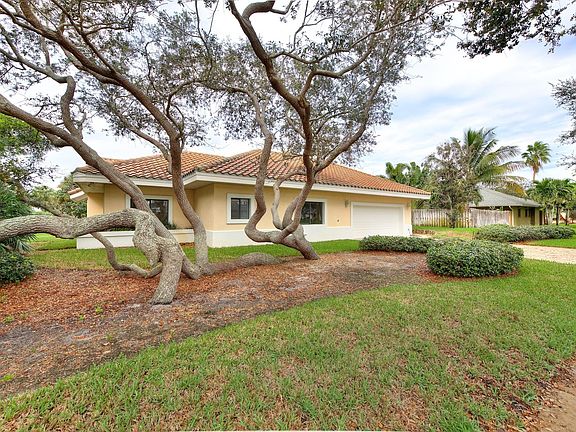 4th image of 402 Sanderling Dr