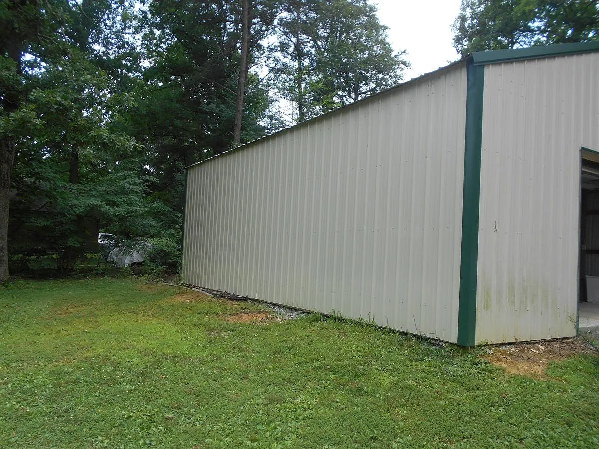 4 bed, 1300 sqft, $2,000 — Photo 3