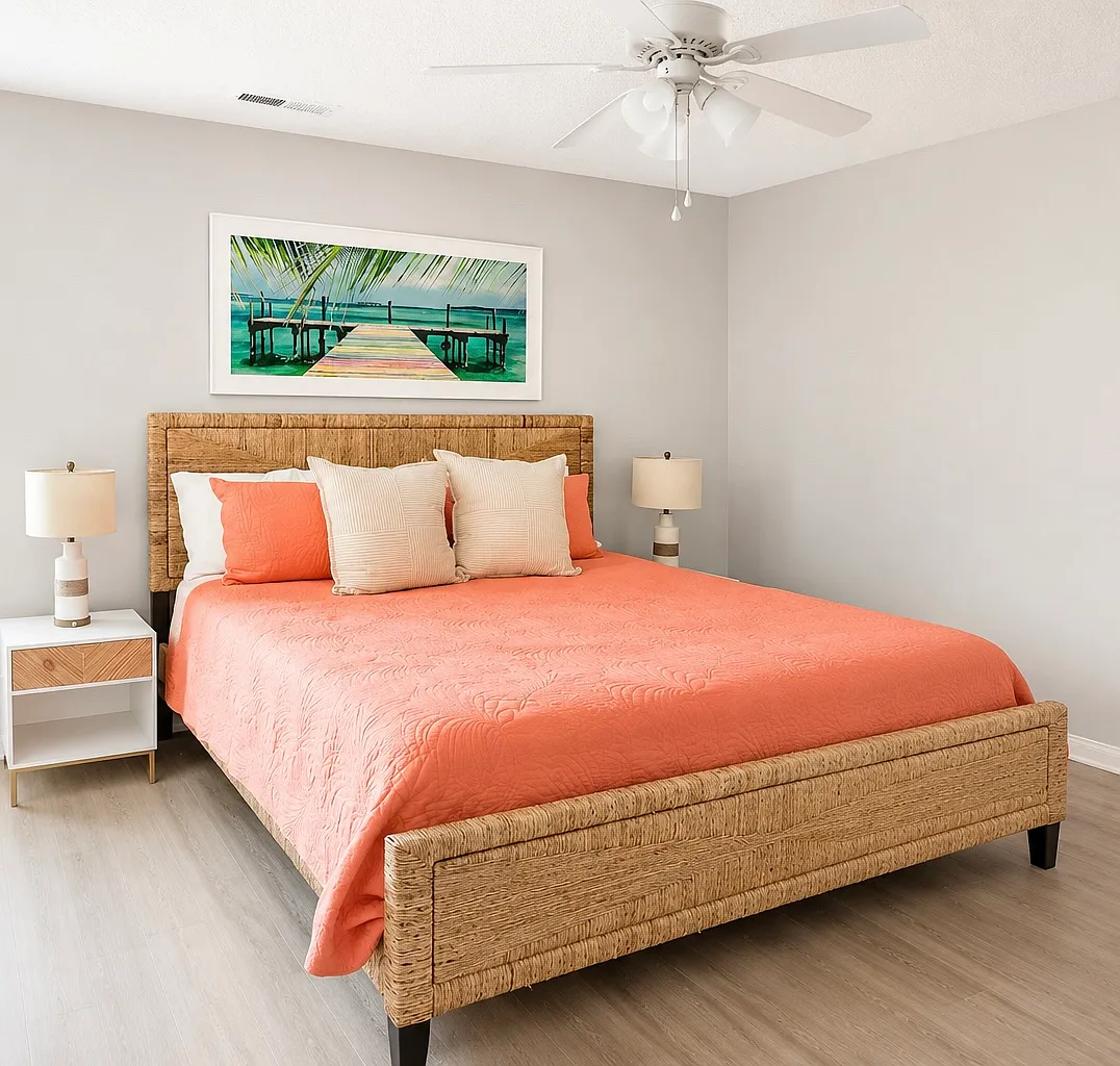 617 Rosemary Ln — Photo 3